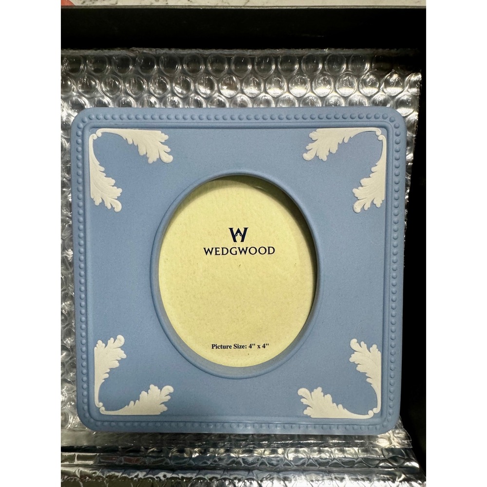 NEW IN BOX Wedgwood Blue Jasperware 4x4 Square Photo Frame White Acanthus Relief